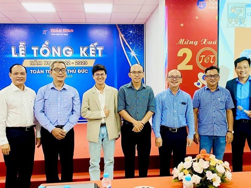 đội ngũ giáo viên ưu tú