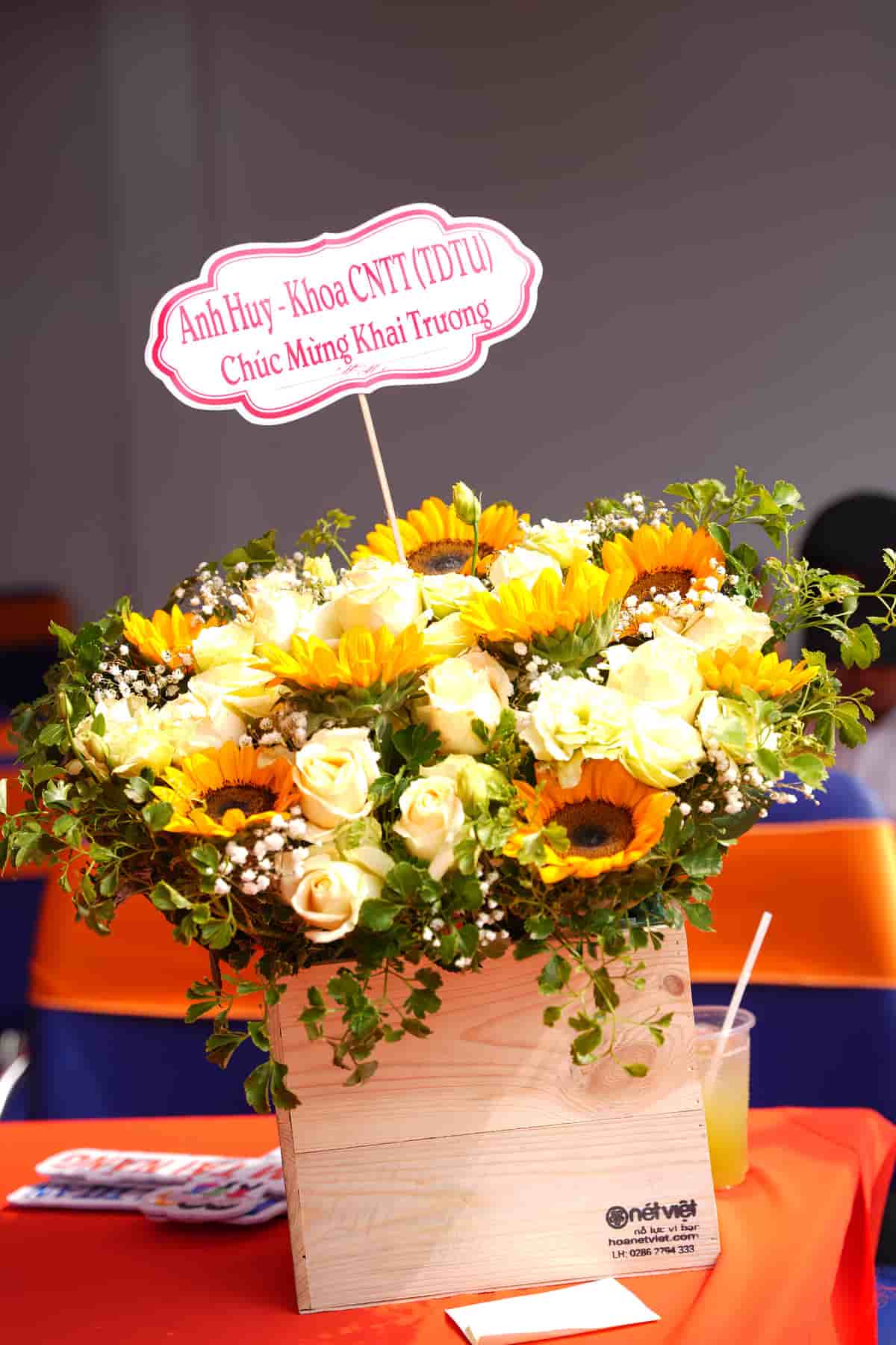 hoa mừng khai trương chi nhánh mới