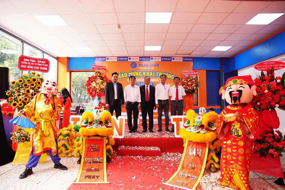 lễ khai trương chi nhánh mới toán titan