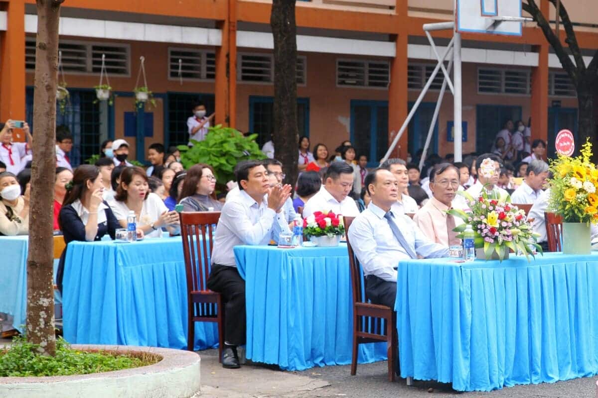 toán titan tham dự buổi lễ kỷ niệm